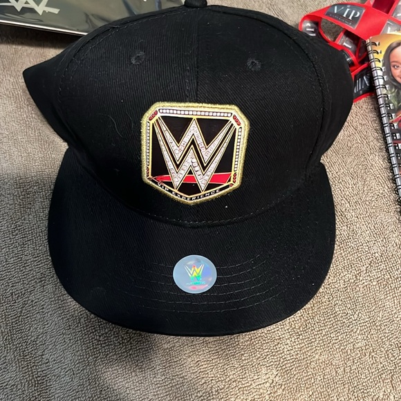 WWE Summerslam Heatwave Tour VIP swag bag hat picture autographs lanyard towel - Picture 3 of 12